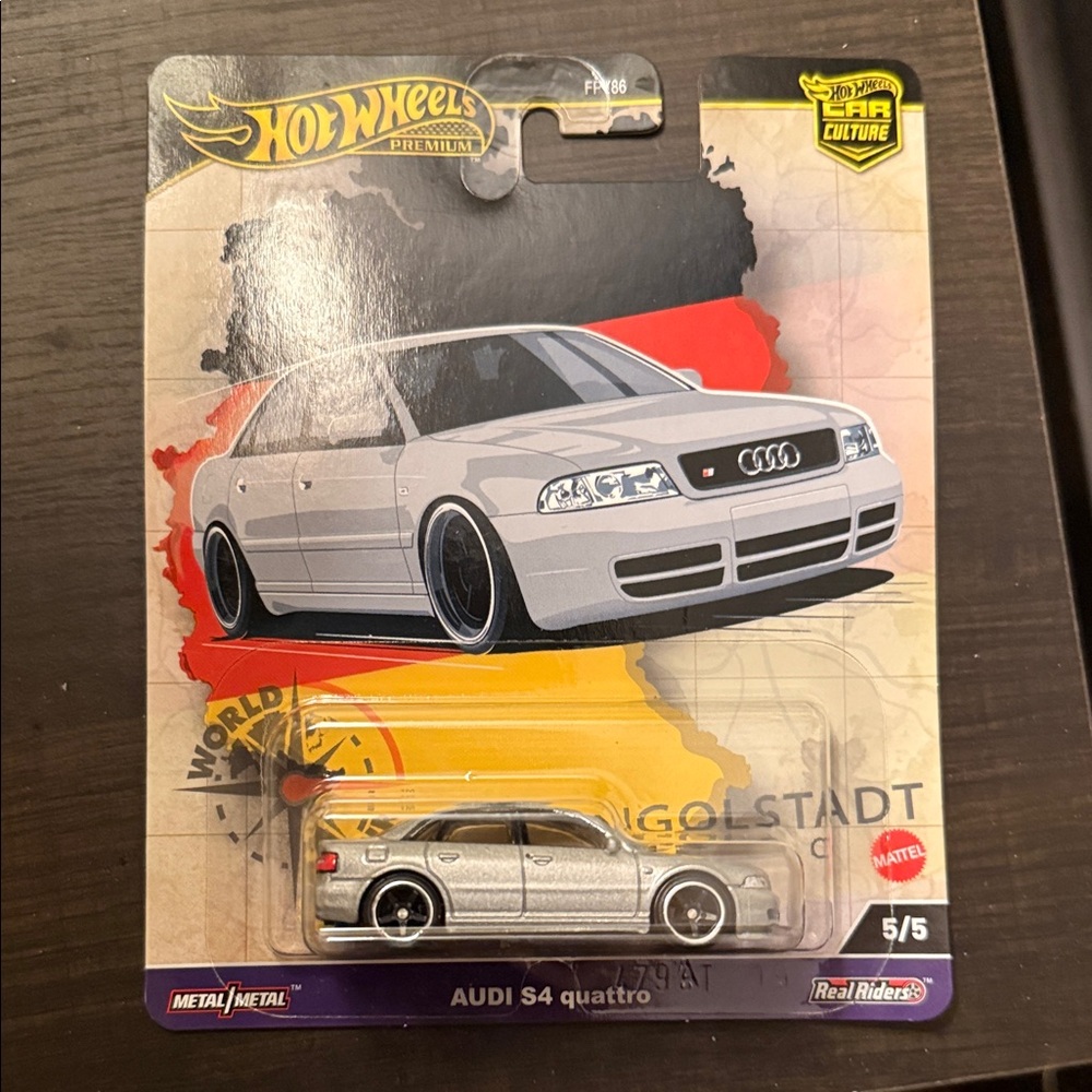 Hot Wheels Premium 2020 Audi S4 Quattro - Silver